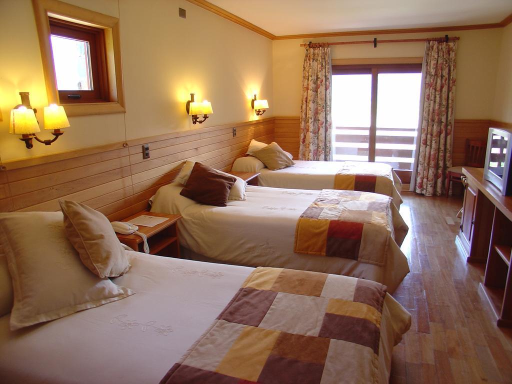 Hotel Peulla ภายนอก รูปภาพ
