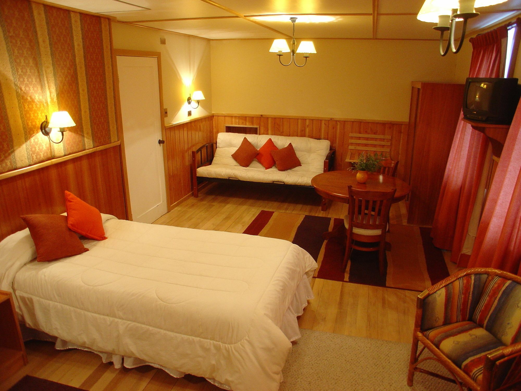 Hotel Peulla ภายนอก รูปภาพ