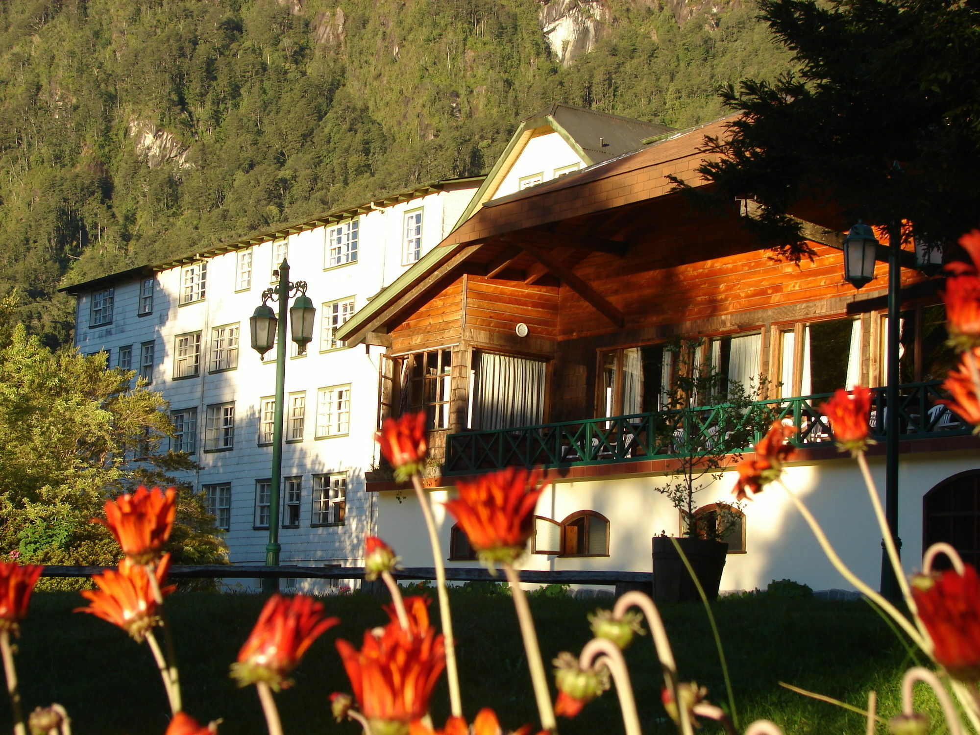 Hotel Peulla ภายนอก รูปภาพ